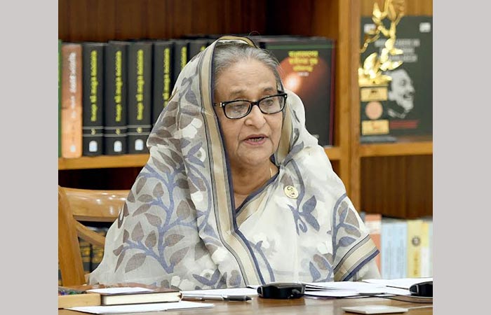 শিক্ষকের রাজকীয় বিদায়