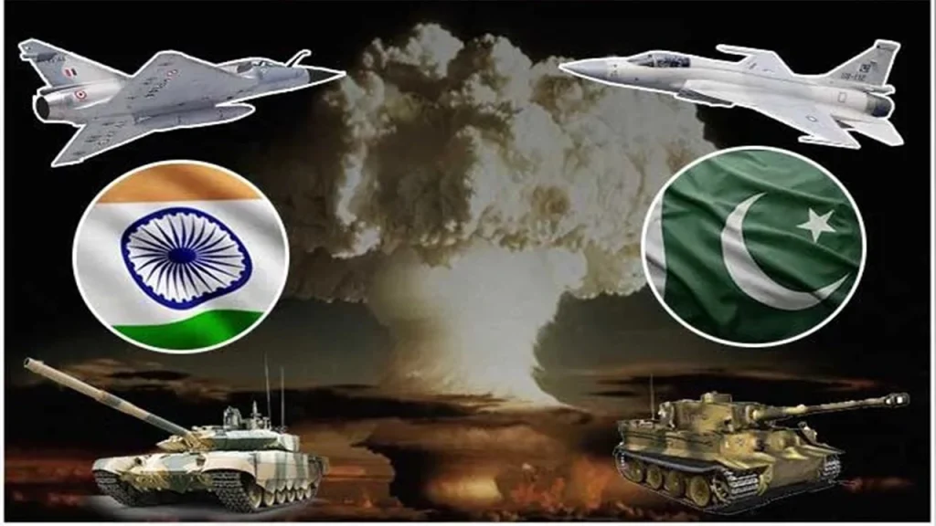 ভারত পাকিস্তান সেনা, নৌ আর বিমানে কার কি অবস্থান