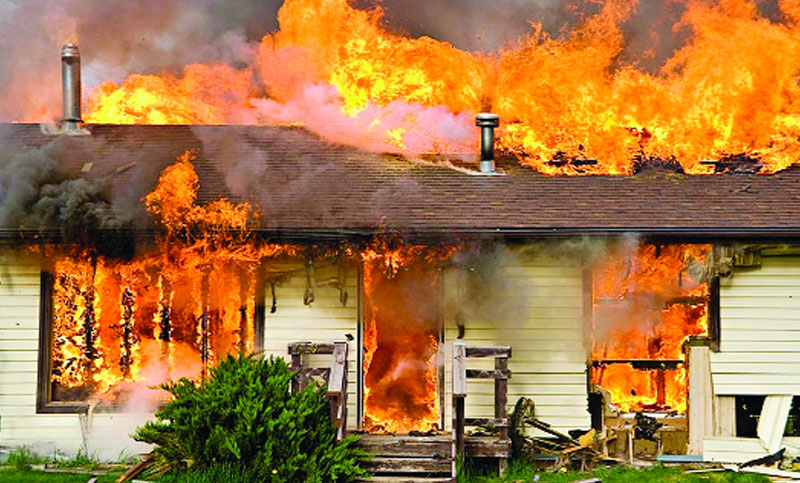 শাহজালাল থেকে উড্ডয়নের পরই প্লেনে হঠাৎ আগুন, প্রাণে বাঁচলেন ২৯০ যাত্রী