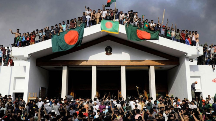 জুলাই গণঅভ্যুত্থান দিবস : এক দিনের জন্য বন্ধ একাদশের অনলাইন ভর্তি