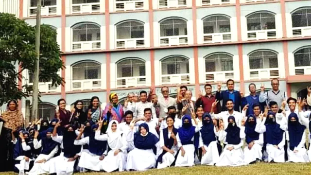 এইচএসসিতে পাসের হার বগুড়ায় কমলেও শীর্ষে শেরউড কলেজ