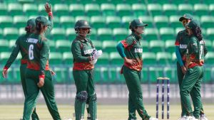 পাকিস্তানকে উড়িয়ে দিলো বাংলাদেশ