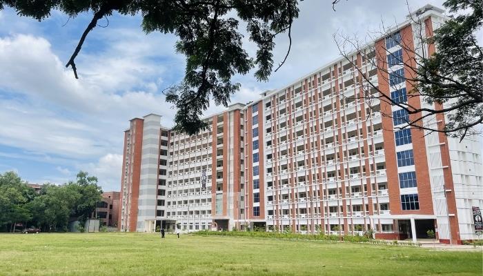 নিউ মডেল ডিগ্রি কলেজে অনার্স প্রথম বর্ষে ভর্তি চলছে