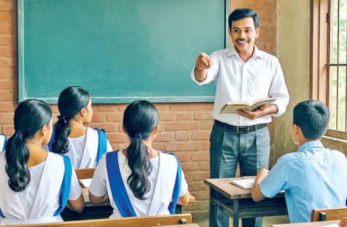৩০ শিক্ষক-কর্মচারীকে প্রায় ১০ কোটি টাকা ফেরতের সুপারিশ